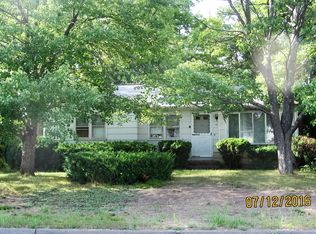 10 Susan Dr, Easthampton, MA 01027