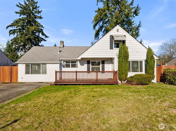 8725 121st Street SW, Lakewood, WA 98498