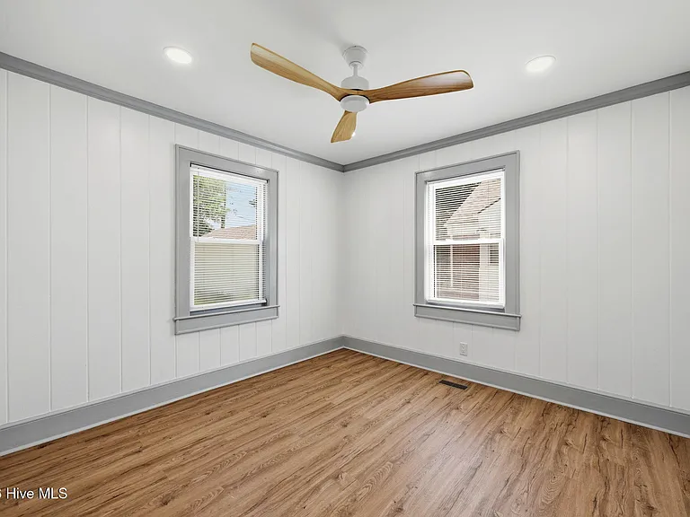 1714 Lucerne Way — Photo 11
