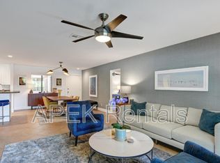 1050 E Ramon Rd, Palm Springs, CA 92264