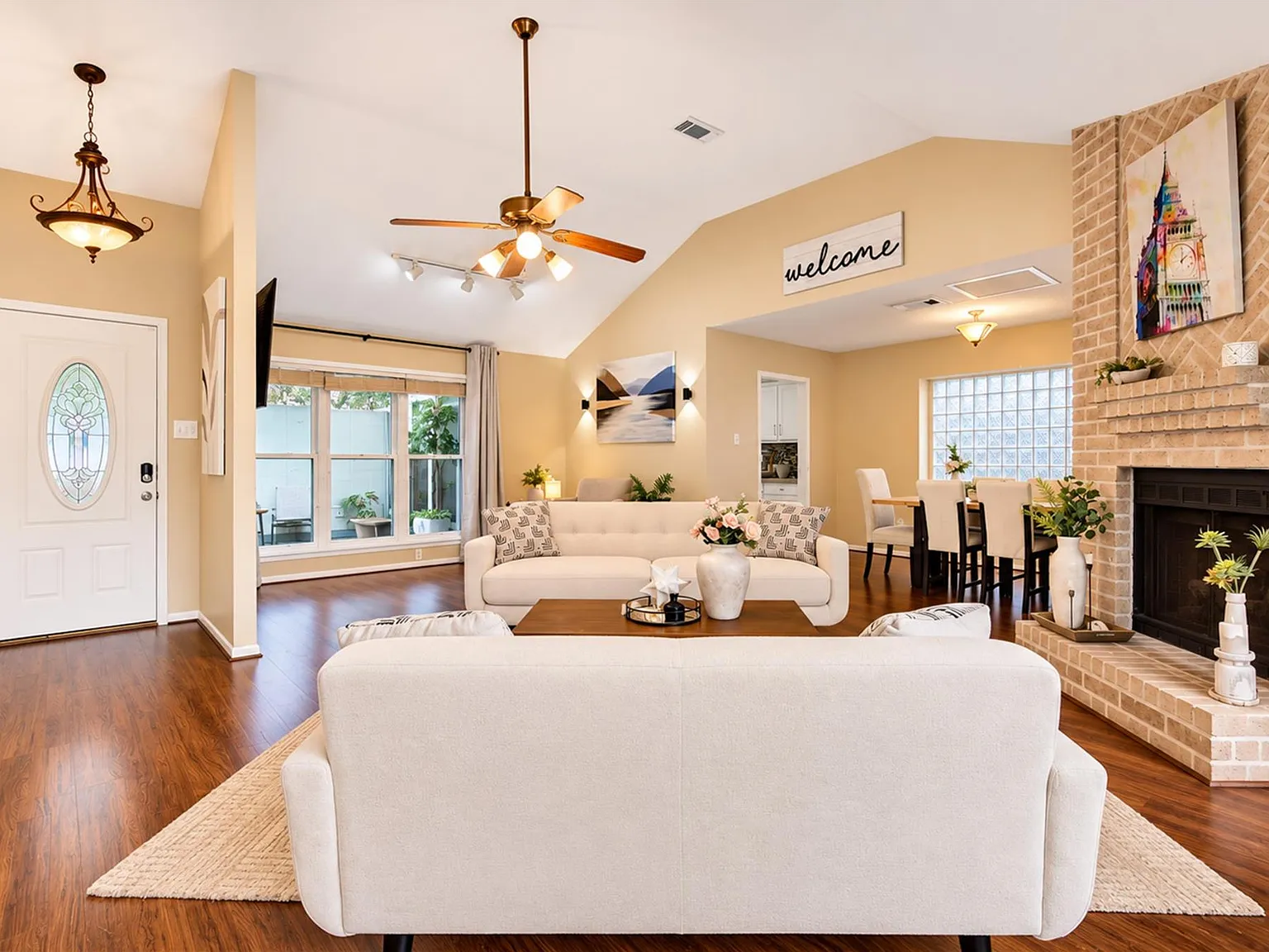 3 bed, 2.0 bath, 1600 sqft, $3,500 — Photo 4