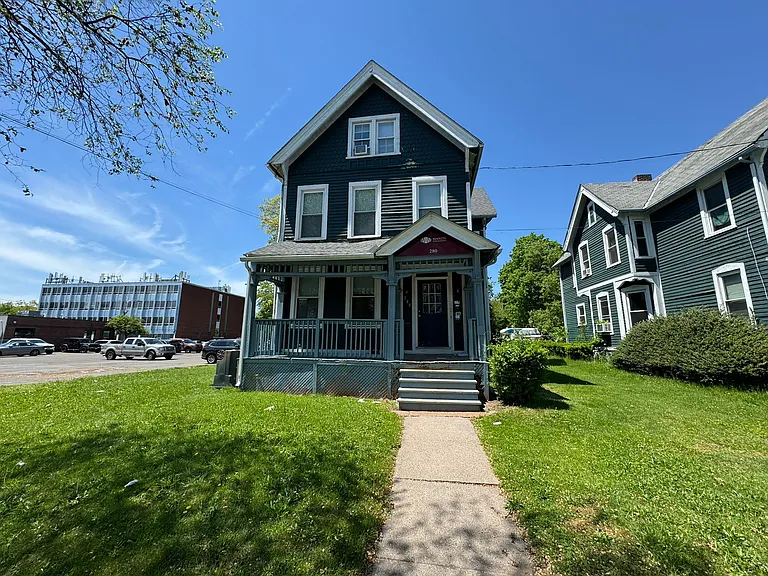 280 Norton St #1B — Photo 3