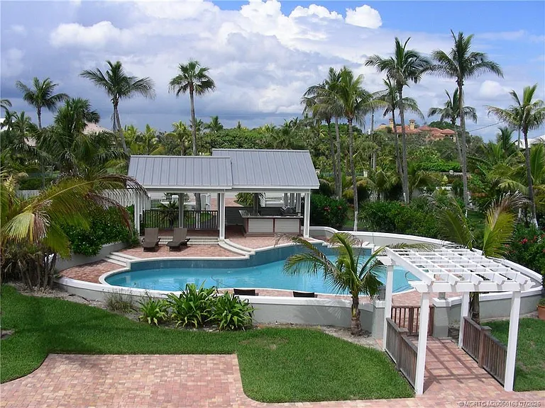 1871 NE Ocean Blvd #UPPER GUEST HOUSE — Photo 20
