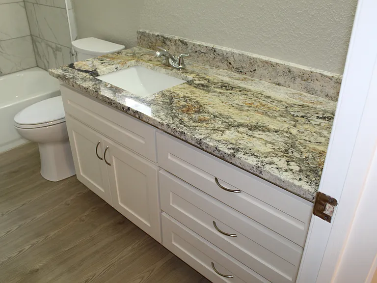1414 N Live Oak St — Photo 11