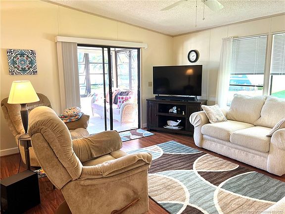 2nd image of 7120 SE Carrotwood Ln