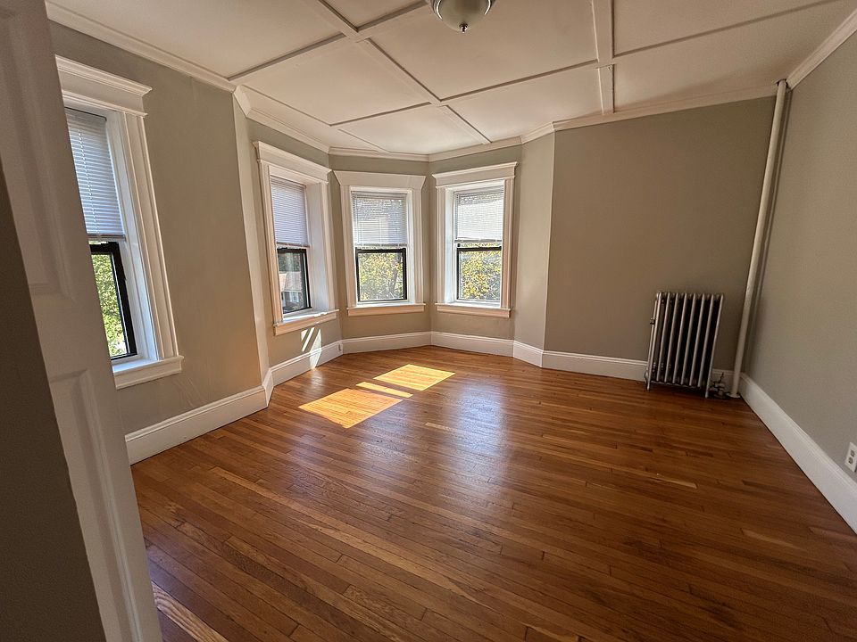 1st bedroom