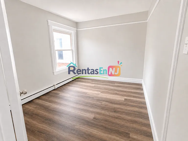 175 Woodside Ave #7A — Photo 3