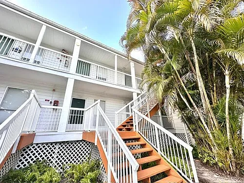 160 Cypress Point Dr Photo 1