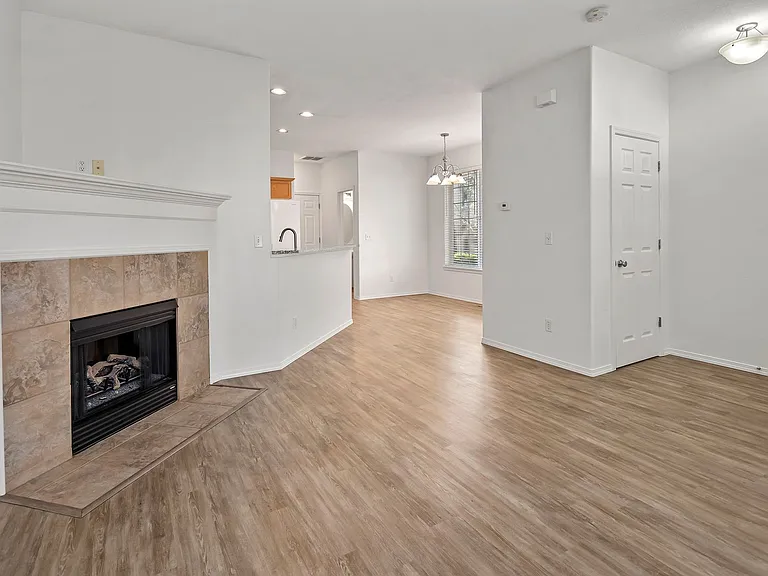 1611 SW San Mateo Ter — Photo 23