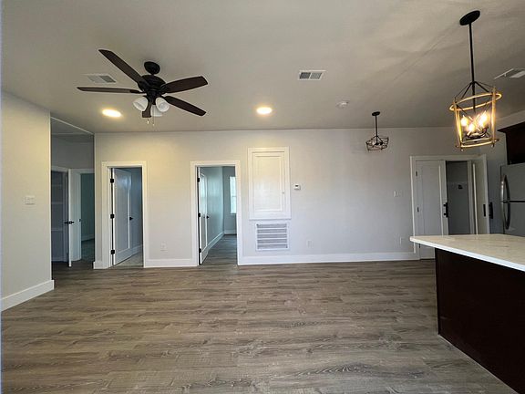 3rd image of 4024 Sanford St #1B