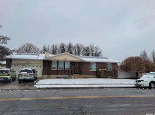 2614 W Ledgewood Dr, Taylorsville, UT 84129