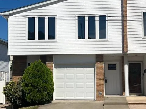 219 Bishop St, Staten Island, NY 10306