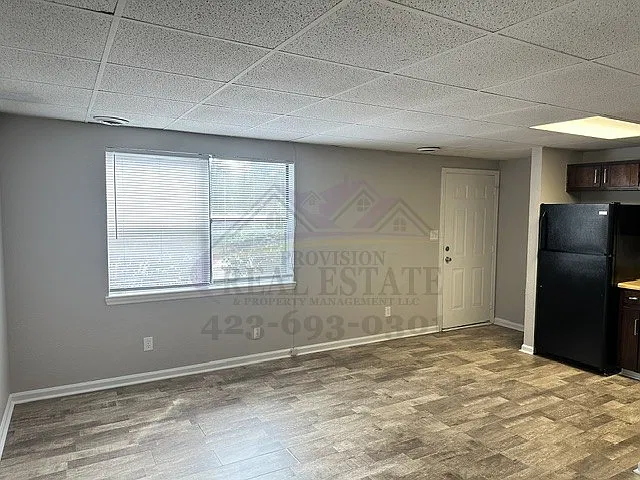 1 bed, 1.0 bath, $750 — Photo 2
