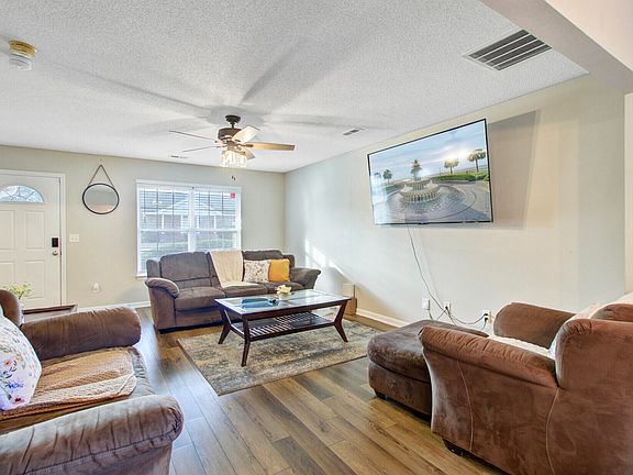 4th image of 230 Lindy Creek Rd