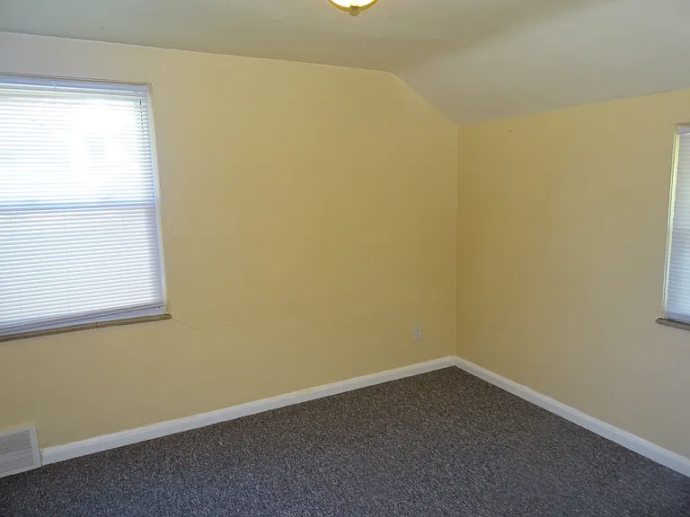 1112 W Maumee St #2 — Photo 9