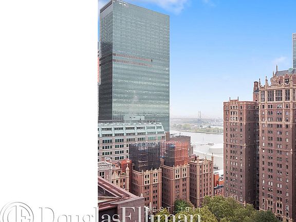 5th image of 312 E 42nd St #2106