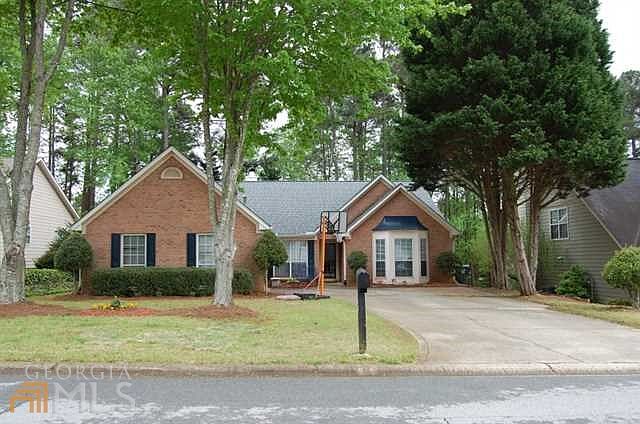 1st image of 415 Paris Dr