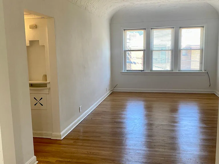 402 S Brentwood Blvd #33 — Photo 6