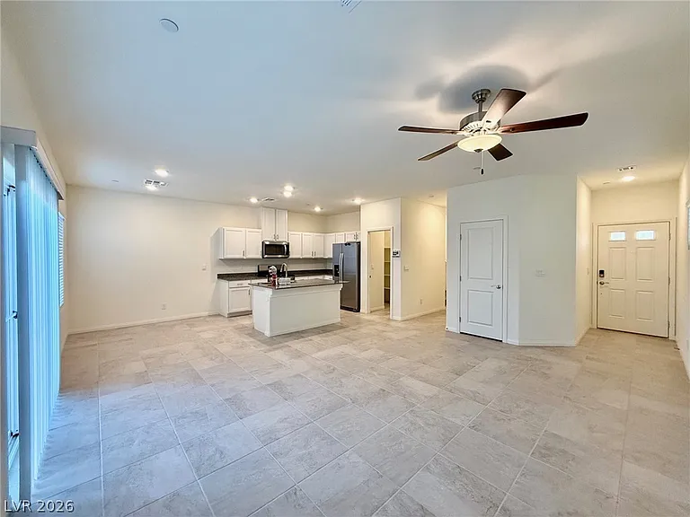 1085 Gentle Swan St — Photo 3