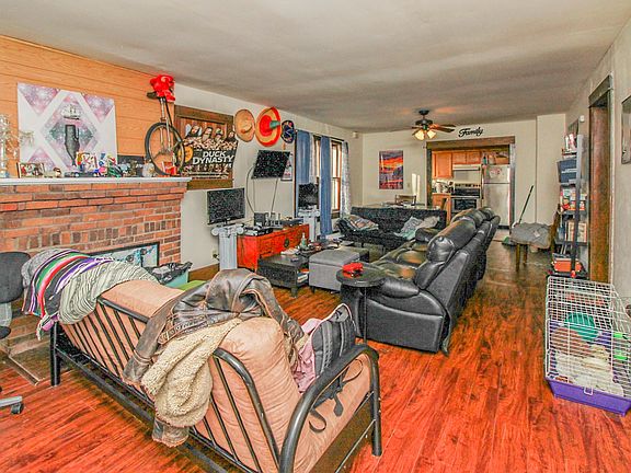 3rd image of 1717 Cliff Dr