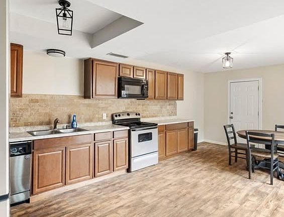 2nd image of 4218 Kenbrook Dr #101