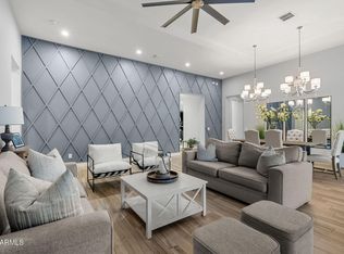 2052 E CRESCENT Way, Gilbert, AZ 85298