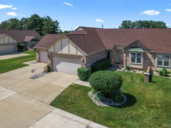 15653 Heather Ridge Trl, Clinton Township, MI 48038