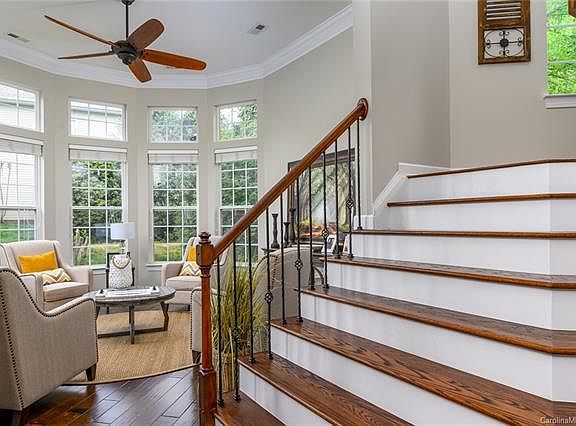 2nd image of 1625 Ambergate Dr