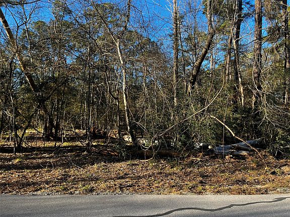 3rd image of 172 N Fairway Loop
