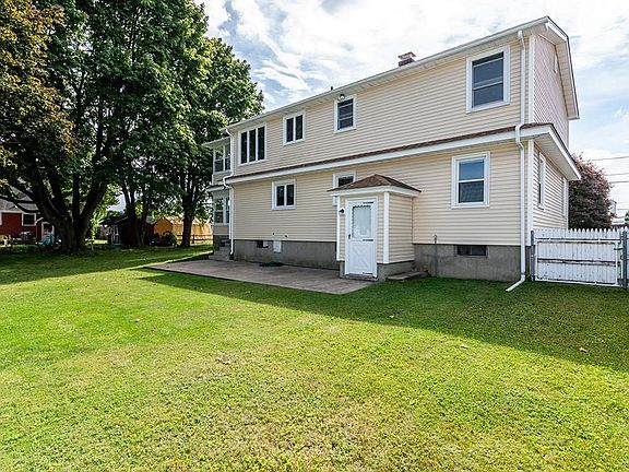 3rd image of 14 Gray St