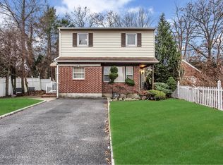 1201 G St, Valley Stream, NY 11580