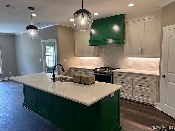 4th image of 136 Woodlands Park Dr