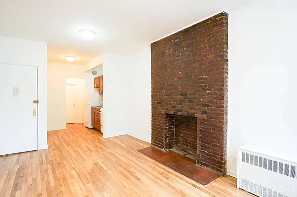 Rented by City Connections Realty | media 8