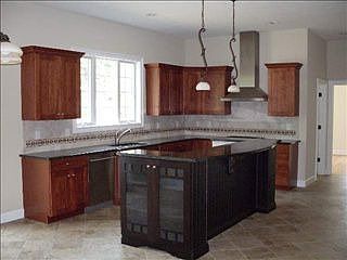 5th image of 2 Stonebrier Dr