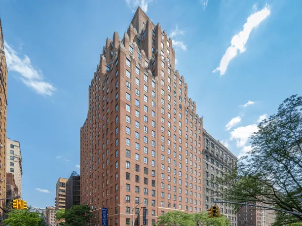 752 West End Avenue image 1 of 6