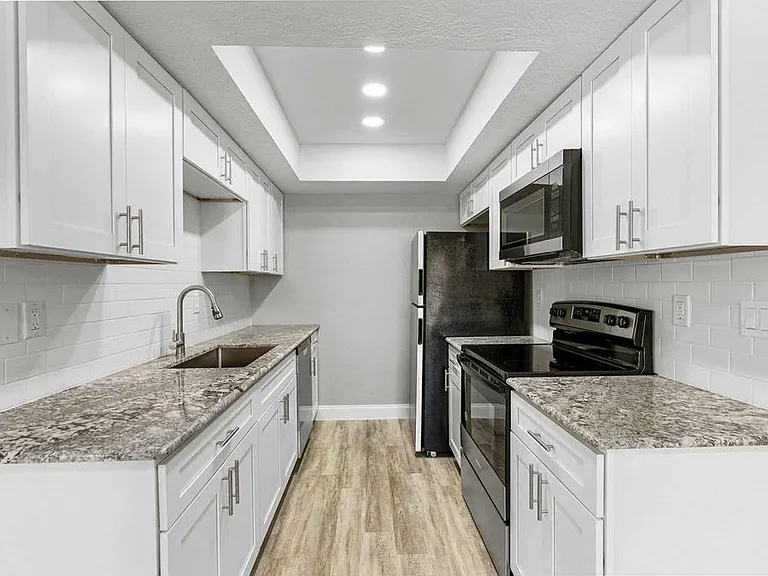 2631 Harbor Cv — Photo 15