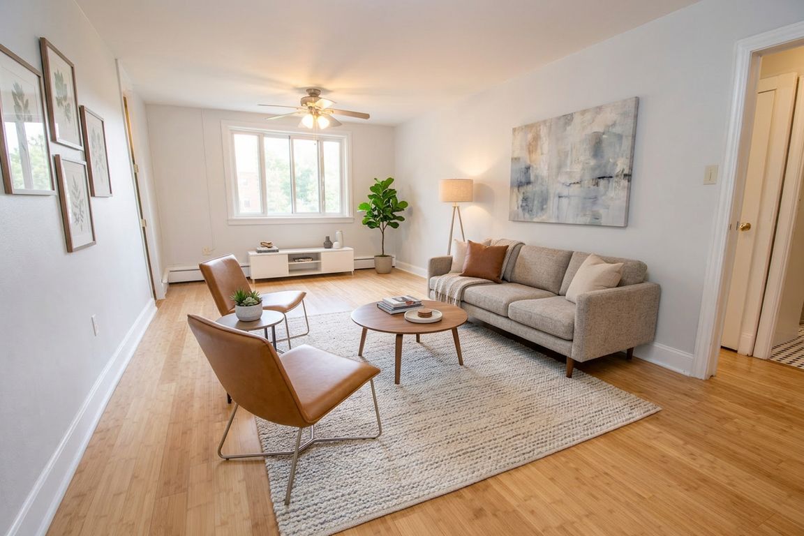 Hardwood 1 Bedroom Staged (Unit 207)