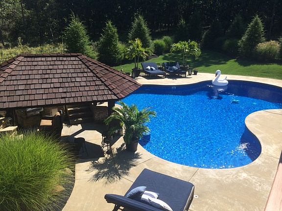 2nd image of 130 Crystal Springs Dr