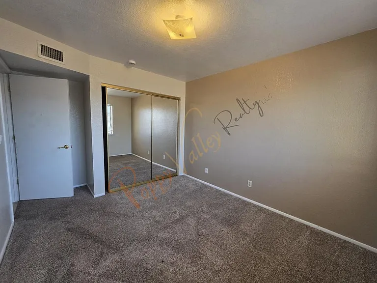 1811 Motor Ave — Photo 5
