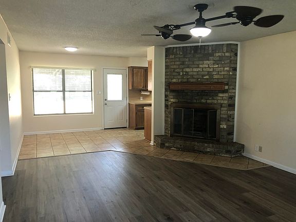 4th image of 2665 Lori Ln