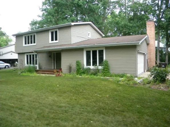 5116 Nakoma Dr, Midland, MI 48640