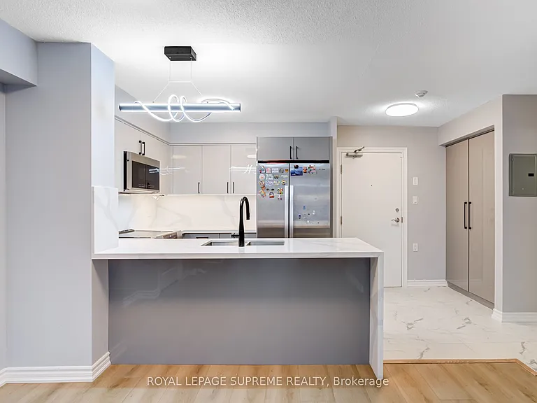 872 Sheppard Ave W #301 — Photo 3