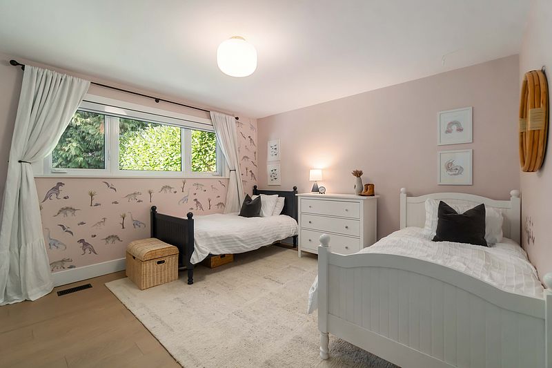 North Vancouver Apartment for rent - 3 Bedrooms — photo 9