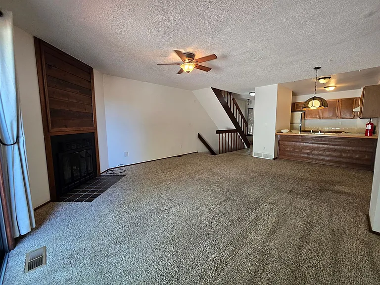 1513 Seneca Cir — Photo 8