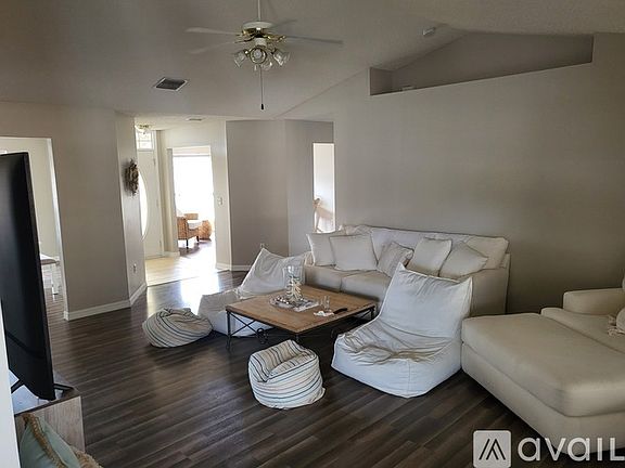 2nd image of 19 Louisburg Ln