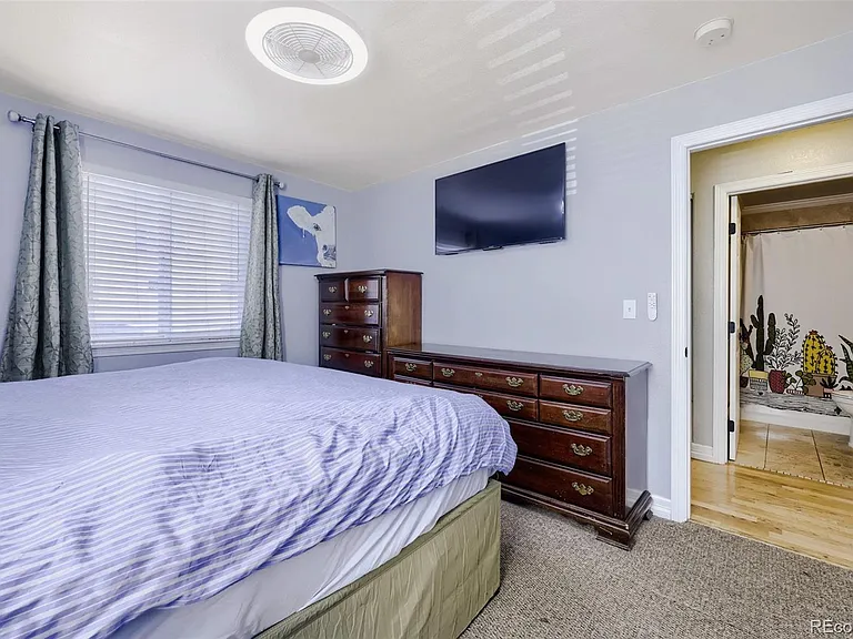 2345 N Clay St #102 — Photo 13