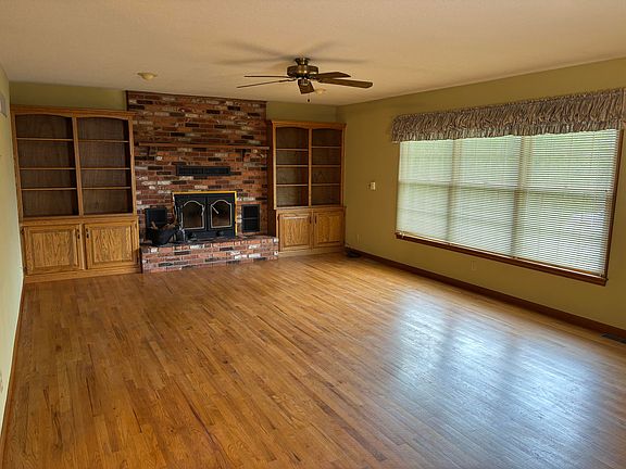 5th image of 24476 Redbud Ave