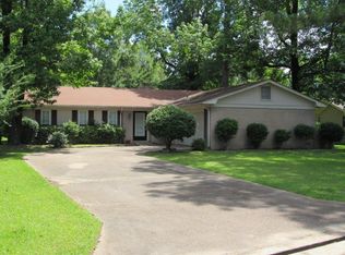 3418 Camellia Cir, Columbus, MS 39705