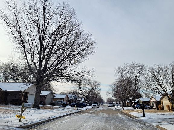 5th image of 3204 S 137th East Ave