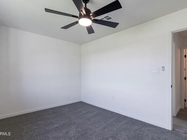 719 E Fillmore St — Photo 16
